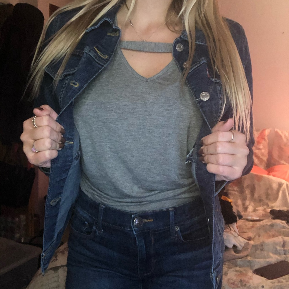Grey tank